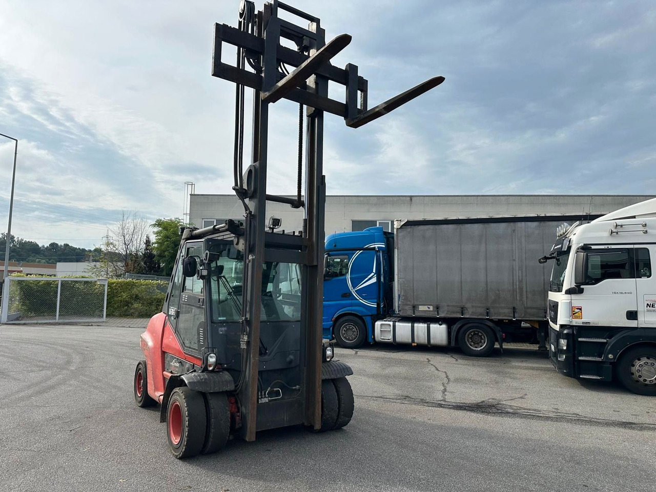 Linde H80D -03/900 Klima/Rückfahrkamera Linde H80D -03/900 Klima/Rückfahrkamera - Chariot élévateur diesel: photos 2 Linde H80D -03/900 Klima/Rückfahrkamera Linde H80D -03/900 Klima/Rückfahrkamera - Chariot élévateur diesel: photos 2