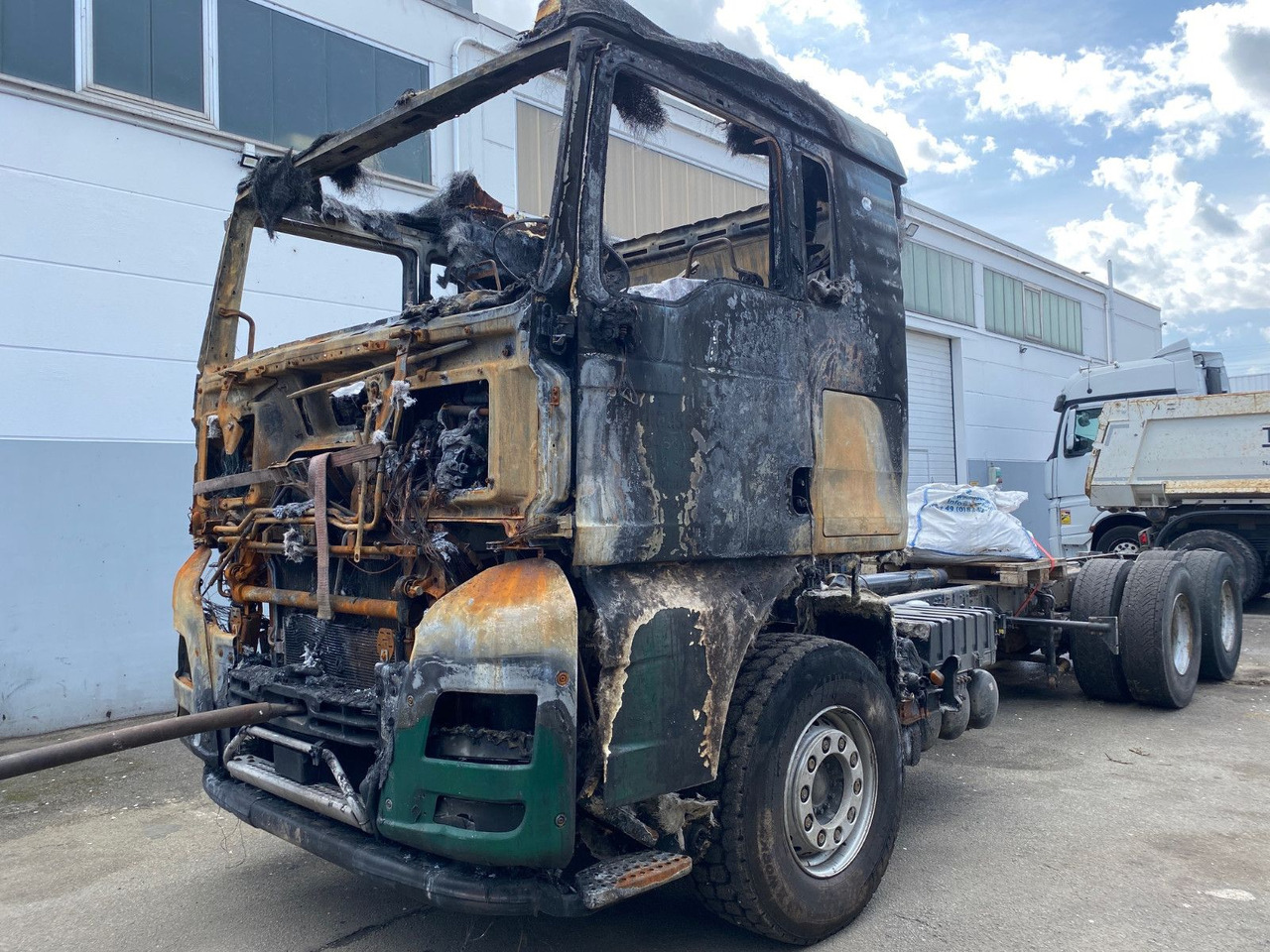 MAN TGX 26.580 Verbrannt 6x4 - Châssis cabine: photos 2 MAN TGX 26.580 Verbrannt 6x4 - Châssis cabine: photos 2