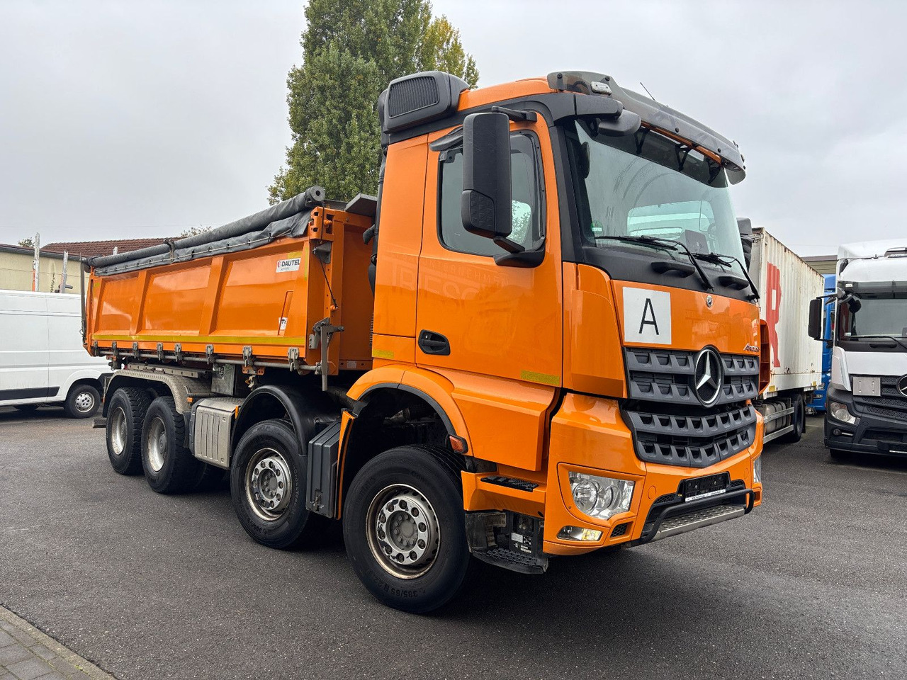 Mercedes-Benz Arocs 3248 8x4 MP5 Bordmatik/Klima/Plane - Camion benne: photos 1 Mercedes-Benz Arocs 3248 8x4 MP5 Bordmatik/Klima/Plane - Camion benne: photos 1