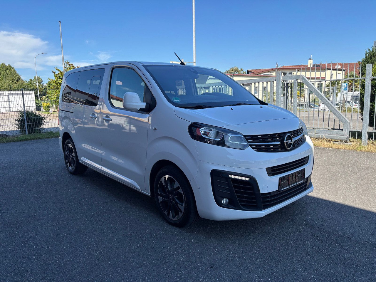 Opel Zafira Life Edition S/HU neu - Transport de personnes: photos 2 Opel Zafira Life Edition S/HU neu - Transport de personnes: photos 2