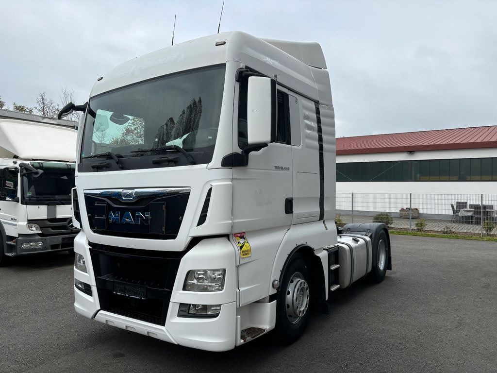 MAN TGX 18.440 480 Retarder/NAVI/2 Tanks/Standheiz - Tracteur routier: photos 1 MAN TGX 18.440 480 Retarder/NAVI/2 Tanks/Standheiz - Tracteur routier: photos 1