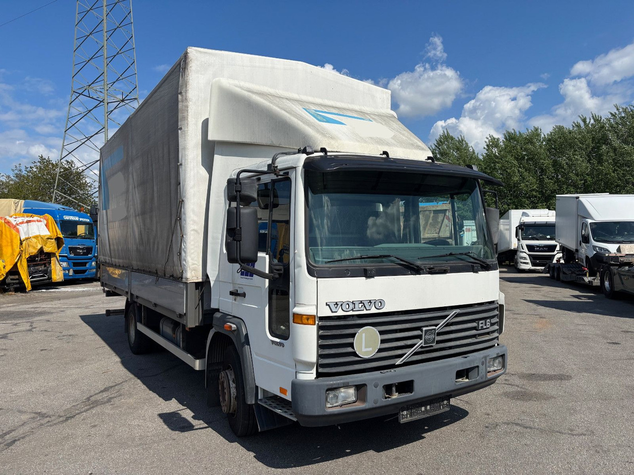 Volvo FL6 Klima/Luftfederung - Utilitaire plateau baché: photos 2 Volvo FL6 Klima/Luftfederung - Utilitaire plateau baché: photos 2