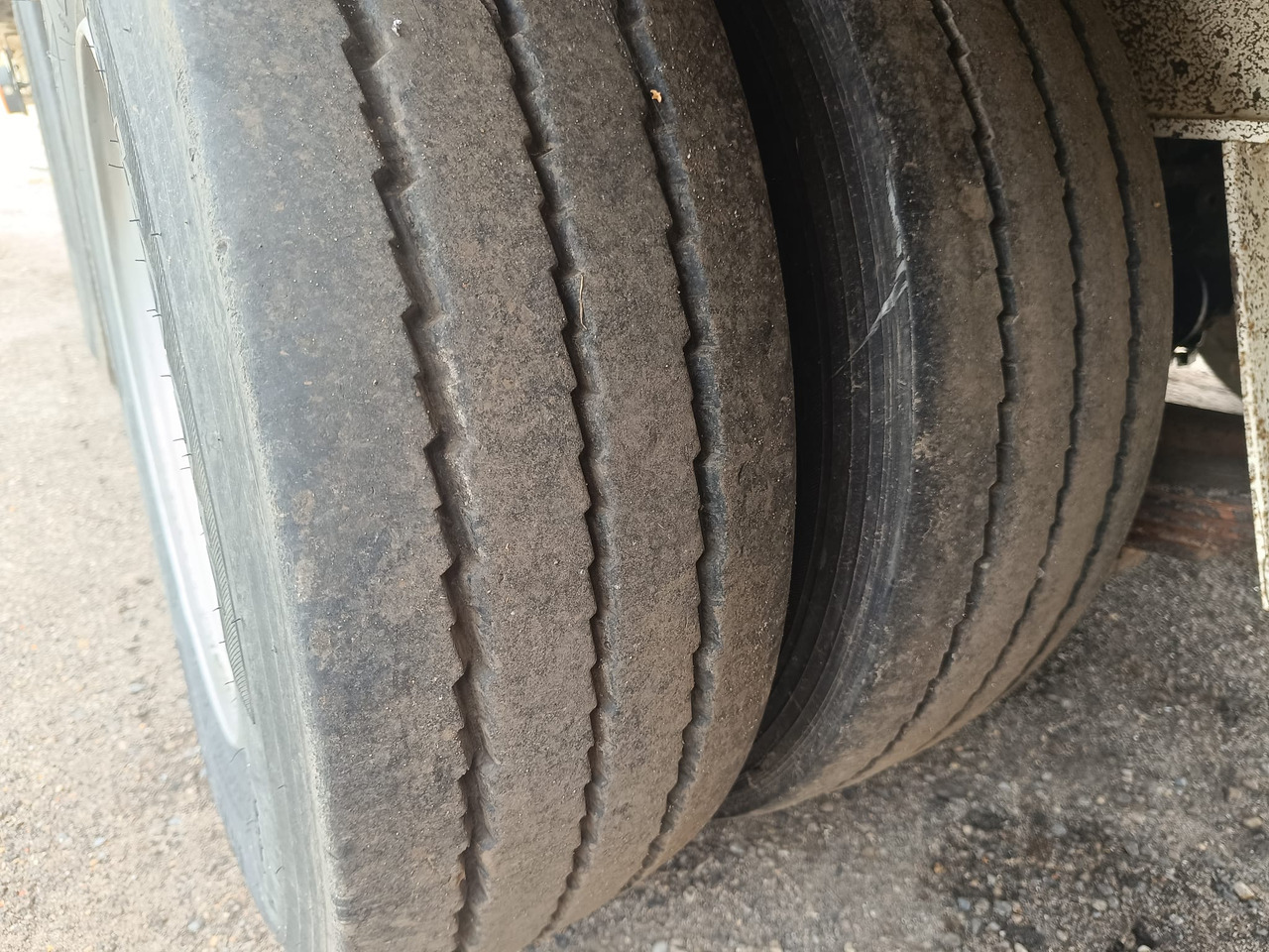 Remorque porte-engin surbaissée ACTM 3 osie 8m x 2,55 m lad 25 T: photos 15 Remorque porte-engin surbaissée ACTM 3 osie 8m x 2,55 m lad 25 T: photos 15