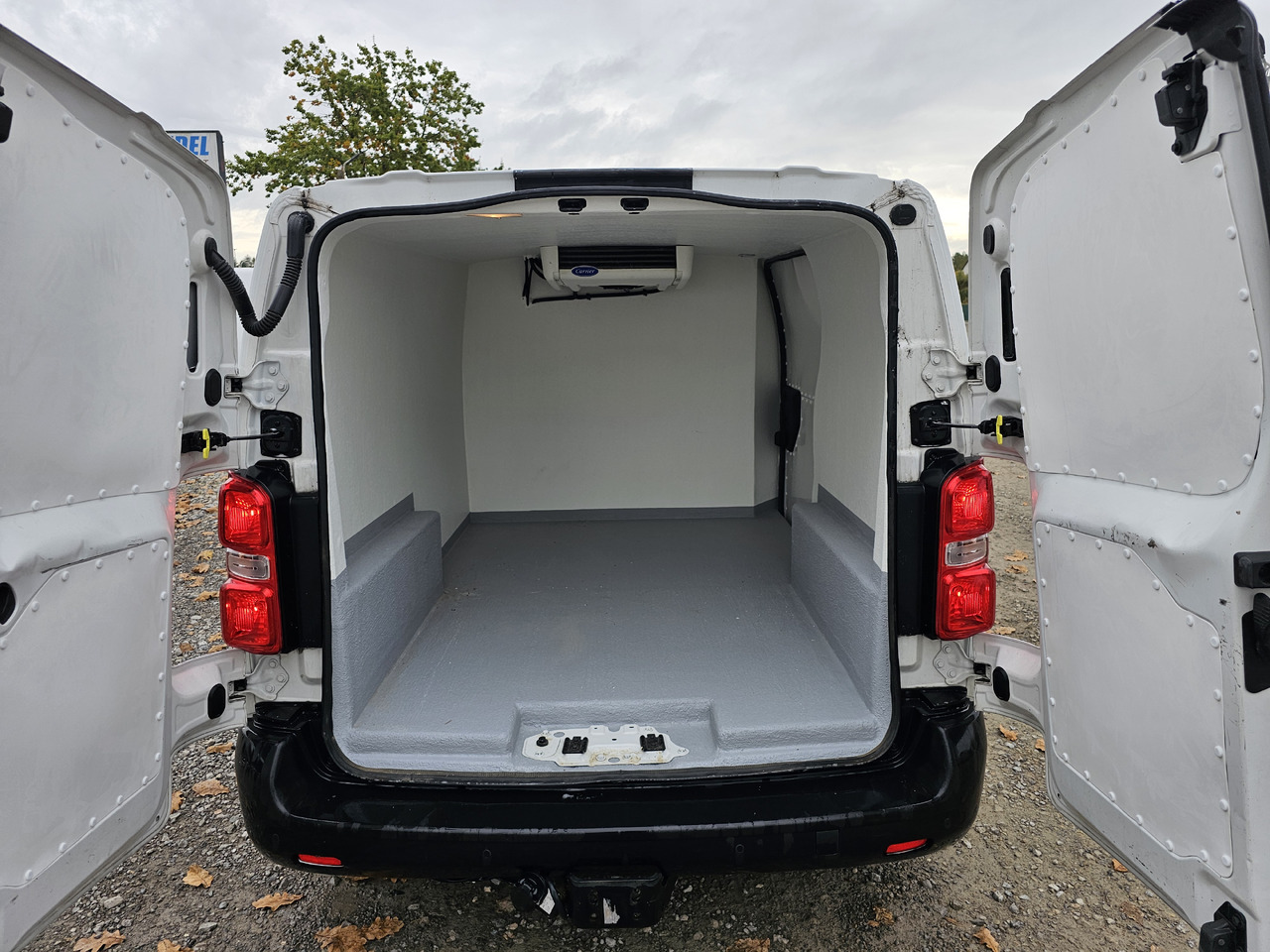 Citroen JUMPY CHLODNIA MROZNIA CARRIER+230V KLIMA NAVI EURO6 - Utilitaire frigorifique: photos 1 Citroen JUMPY CHLODNIA MROZNIA CARRIER+230V KLIMA NAVI EURO6 - Utilitaire frigorifique: photos 1