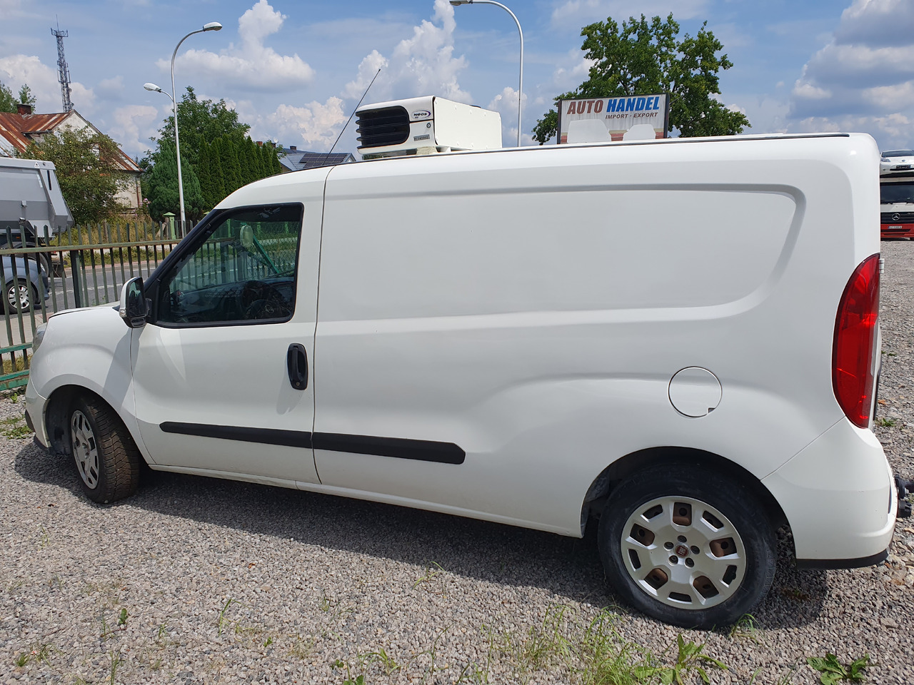 FIAT DOBLO 1.6 LONG CHLODNIA carrier +230v KLIMA EURO6 - Utilitaire frigorifique: photos 4 FIAT DOBLO 1.6 LONG CHLODNIA carrier +230v KLIMA EURO6 - Utilitaire frigorifique: photos 4
