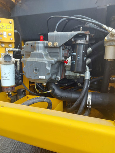 2012 Komatsu PC240LC-8 - Pelle: photos 2 2012 Komatsu PC240LC-8 - Pelle: photos 2