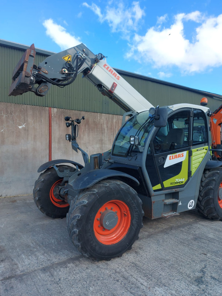 Claas Scorpion 7044 - Engins de chantier: photos 2 Claas Scorpion 7044 - Engins de chantier: photos 2