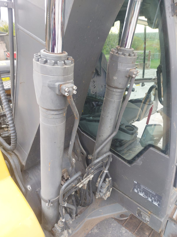 Pelle sur chenille Volvo EC 140 DL: photos 13 Pelle sur chenille Volvo EC 140 DL: photos 13