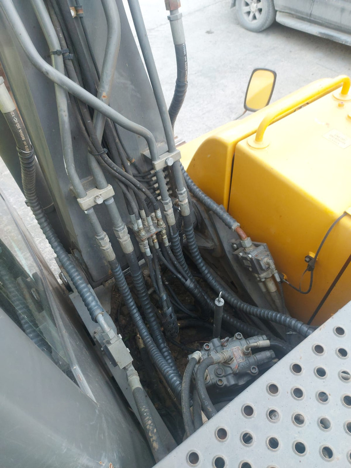 Pelle sur chenille Volvo EC 140 DL: photos 10 Pelle sur chenille Volvo EC 140 DL: photos 10