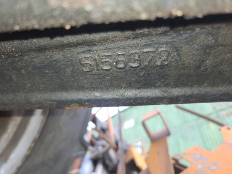 Essieu avant Case Jx80, Jx90 New Holland Td80d, Td90d Front Axle Housing Beam 5156372: photos 6 Essieu avant Case Jx80, Jx90 New Holland Td80d, Td90d Front Axle Housing Beam 5156372: photos 6