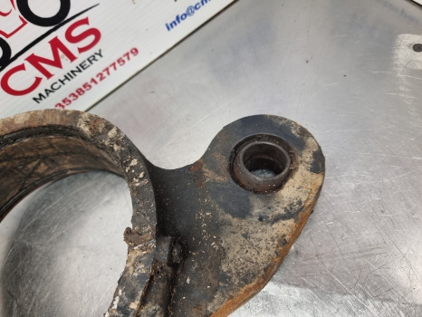 Case Maxxum New Holland Case T6.180 Front Axle Suspension Bracket Assy 87383937 - Suspension: photos 5 Case Maxxum New Holland Case T6.180 Front Axle Suspension Bracket Assy 87383937 - Suspension: photos 5