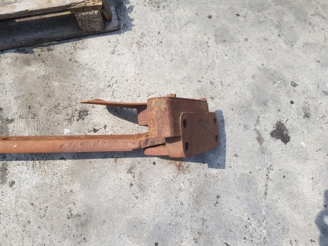 Case Mx110, Mx120, Mx135 Maxxum Lift Arm Lhs Assy 255469a1, 248786a2, 220971a2 - Suspension: photos 4 Case Mx110, Mx120, Mx135 Maxxum Lift Arm Lhs Assy 255469a1, 248786a2, 220971a2 - Suspension: photos 4