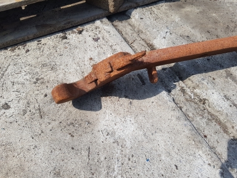 Case Mx110, Mx120, Mx135 Maxxum Lift Arm Lhs Assy 255469a1, 248786a2, 220971a2 - Suspension: photos 3 Case Mx110, Mx120, Mx135 Maxxum Lift Arm Lhs Assy 255469a1, 248786a2, 220971a2 - Suspension: photos 3