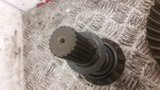 Caterpillar Th 407, 336, 337, 406 Rear Axle Bevel Crown Gear And Pinion 320-9328 - Essieu arrière pour Chariot télescopique: photos 4 Caterpillar Th 407, 336, 337, 406 Rear Axle Bevel Crown Gear And Pinion 320-9328 - Essieu arrière pour Chariot télescopique: photos 4