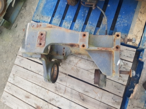 Claas 340cx Front Axle Support Housing Assy 2211200615; 0011200612; 0011200615 - Essieu avant pour Tracteur agricole: photos 1 Claas 340cx Front Axle Support Housing Assy 2211200615; 0011200612; 0011200615 - Essieu avant pour Tracteur agricole: photos 1