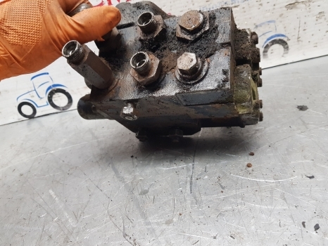 Deutz Dx110, Dx85, Dx90, Dx120 Hydraulic Spool Valve Kit Assy 04334431, 4320689 - Valve hydraulique pour Tracteur agricole: photos 5 Deutz Dx110, Dx85, Dx90, Dx120 Hydraulic Spool Valve Kit Assy 04334431, 4320689 - Valve hydraulique pour Tracteur agricole: photos 5