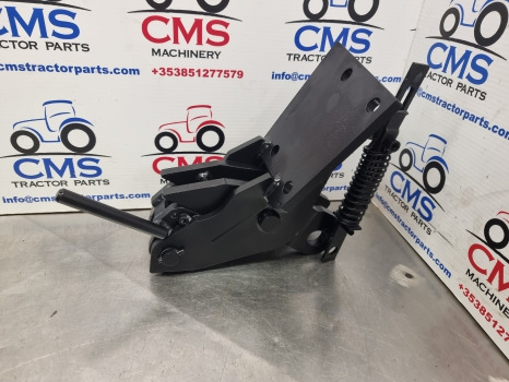 Fendt 415, 400 Vario Series, Stabiliser Bracket Rh H404870040021, H404870040051 - Suspension: photos 3 Fendt 415, 400 Vario Series, Stabiliser Bracket Rh H404870040021, H404870040051 - Suspension: photos 3