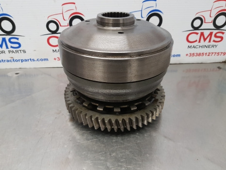 Fendt 700, 800, 900 Series, Fwd Clutch Shaft Assy 743100320220, 916100320012 - Essieu avant: photos 2 Fendt 700, 800, 900 Series, Fwd Clutch Shaft Assy 743100320220, 916100320012 - Essieu avant: photos 2