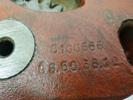 Fiat 110-90, 100-90, 110-90dt, 100-90dt Axle Carrier Assy 5100666, 5100649 - Essieu et pièces pour Tracteur agricole: photos 4 Fiat 110-90, 100-90, 110-90dt, 100-90dt Axle Carrier Assy 5100666, 5100649 - Essieu et pièces pour Tracteur agricole: photos 4