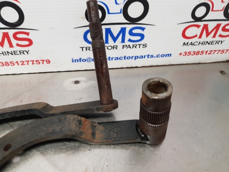 Fiat 140-90, 90-90, 115-90, Brake Pedals Pair 5110643, 5110653 - Pièces de frein pour Machine agricole: photos 4 Fiat 140-90, 90-90, 115-90, Brake Pedals Pair 5110643, 5110653 - Pièces de frein pour Machine agricole: photos 4