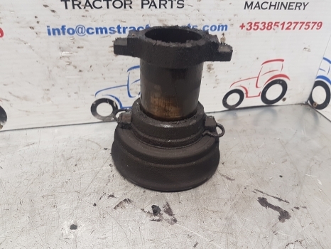 Fiat 90-90, 100-90, 110-90, Dt Clutch Bearing Carrier 5104881 - Embrayage et pièces pour Tracteur agricole: photos 3 Fiat 90-90, 100-90, 110-90, Dt Clutch Bearing Carrier 5104881 - Embrayage et pièces pour Tracteur agricole: photos 3
