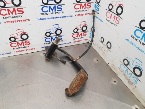 Ford 6635, 35, L, Tl, T5000, Tla, Tle, Clutch Pedal 5175711 - Embrayage et pièces pour Machine agricole: photos 1 Ford 6635, 35, L, Tl, T5000, Tla, Tle, Clutch Pedal 5175711 - Embrayage et pièces pour Machine agricole: photos 1