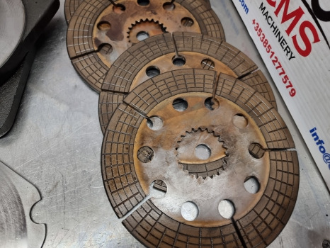Ford 8430, 7840, 10, 600, 40, New Holland Ts Series, Brake Discs Kit E9nn2a097ba - Disques de frein: photos 4 Ford 8430, 7840, 10, 600, 40, New Holland Ts Series, Brake Discs Kit E9nn2a097ba - Disques de frein: photos 4