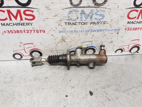 Ford Fiat Case New Holland Tm140 Brake Master Cylinder 82018664, 84558759 - Cylindre de frein pour Tracteur agricole: photos 1 Ford Fiat Case New Holland Tm140 Brake Master Cylinder 82018664, 84558759 - Cylindre de frein pour Tracteur agricole: photos 1