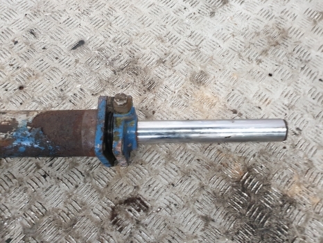 Ford New Holland 40 Series Steering Ram Car125188, 125188, 81863000, Car133949 - Commande de gouvernail pour Tracteur agricole: photos 2 Ford New Holland 40 Series Steering Ram Car125188, 125188, 81863000, Car133949 - Commande de gouvernail pour Tracteur agricole: photos 2