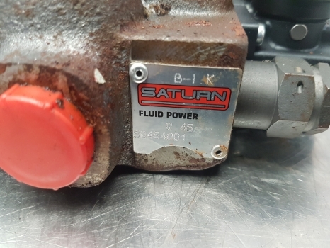 Ford New Holland Case, Massey Ferguson Quicke Loader Spool Valve Assy Sq454001 - Valve hydraulique pour Tracteur agricole: photos 3 Ford New Holland Case, Massey Ferguson Quicke Loader Spool Valve Assy Sq454001 - Valve hydraulique pour Tracteur agricole: photos 3
