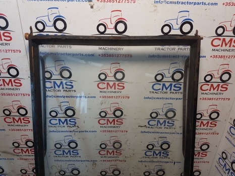 Jcb 3cx Sitemaster Rear Window Frame With Glass 121/07000, 92606001, 657/00018 - Fenêtre et pièces pour Tractopelle: photos 4 Jcb 3cx Sitemaster Rear Window Frame With Glass 121/07000, 92606001, 657/00018 - Fenêtre et pièces pour Tractopelle: photos 4