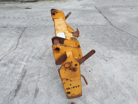 Jcb 531-70 Jcb Q Fit Headstock, Quick Attach Hitch 160/13333 - Attache rapide pour Chariot télescopique: photos 4 Jcb 531-70 Jcb Q Fit Headstock, Quick Attach Hitch 160/13333 - Attache rapide pour Chariot télescopique: photos 4