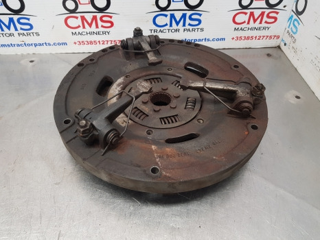 John Deere 1630, 30, 35, 40, 50 Series, Clutch Pressure Plate Al120022 , Al18714 - Embrayage et pièces pour Machine agricole: photos 1 John Deere 1630, 30, 35, 40, 50 Series, Clutch Pressure Plate Al120022 , Al18714 - Embrayage et pièces pour Machine agricole: photos 1