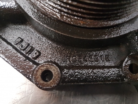 John Deere 6115m, 6115r, 6120, 6120r Water Pump Re523169, Re546918 - Pompe à liquide de refroidissement pour Tracteur agricole: photos 4 John Deere 6115m, 6115r, 6120, 6120r Water Pump Re523169, Re546918 - Pompe à liquide de refroidissement pour Tracteur agricole: photos 4