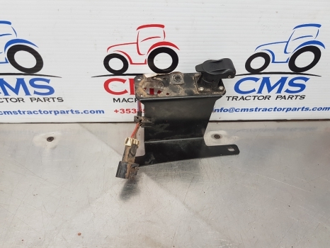 John Deere 6115m, 6m Series, Terminal Power Outlet Socket With Bracket Al114895 - Câble/ Fil: photos 2 John Deere 6115m, 6m Series, Terminal Power Outlet Socket With Bracket Al114895 - Câble/ Fil: photos 2