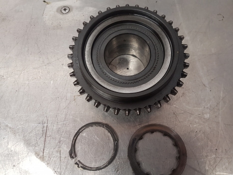 Boîte de vitesse John Deere 6200, 6100, 6110, 6300, 6400 Transmission Gear 26t Al76607: photos 7