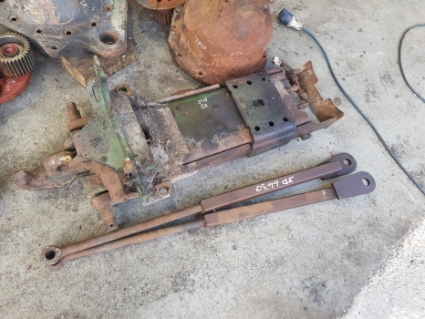 John Deere 6430, 6115m Hydraulic Pick Up Hitch Assy Al229595, Al169076, Al169077 - Attache rapide pour Tracteur agricole: photos 1 John Deere 6430, 6115m Hydraulic Pick Up Hitch Assy Al229595, Al169076, Al169077 - Attache rapide pour Tracteur agricole: photos 1