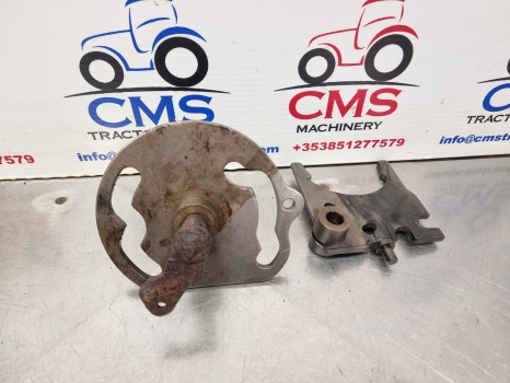 John Deere 7700, 7800, 7810, 7910, Pto Brackets Support Al82581, Re33205 - Transmission: photos 1 John Deere 7700, 7800, 7810, 7910, Pto Brackets Support Al82581, Re33205 - Transmission: photos 1