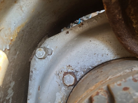 Massey Ferguson 265, 275, 290, 690, 699 Front Wheel Centre Dish 13.6r24 - Pneus et jantes pour Machine agricole: photos 3 Massey Ferguson 265, 275, 290, 690, 699 Front Wheel Centre Dish 13.6r24 - Pneus et jantes pour Machine agricole: photos 3