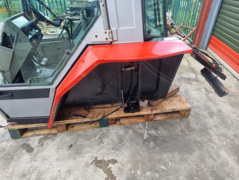 Cabine Massey Ferguson 3000 Series, 3050, 3070, 3080, 3090 Cab Complete Sold, Sold: photos 6 Cabine Massey Ferguson 3000 Series, 3050, 3070, 3080, 3090 Cab Complete Sold, Sold: photos 6