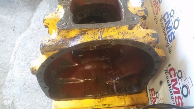 Massey Ferguson 50b Transmission Gearbox Housing 52380m2 - Boîte de vitesse et pièces pour Tractopelle: photos 3 Massey Ferguson 50b Transmission Gearbox Housing 52380m2 - Boîte de vitesse et pièces pour Tractopelle: photos 3