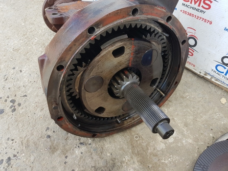Massey Ferguson 6180, 6190 Rear Half Axle Lhs Assy 437b6 581620m18 - Essieu arrière: photos 4 Massey Ferguson 6180, 6190 Rear Half Axle Lhs Assy 437b6 581620m18 - Essieu arrière: photos 4