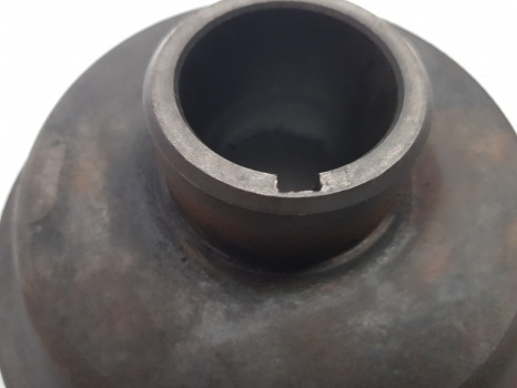 Massey Ferguson 65 Mk1 Engine Crankshaft Pulley 0670319, 31143721, 1641063m1 - Moteur et pièces: photos 4 Massey Ferguson 65 Mk1 Engine Crankshaft Pulley 0670319, 31143721, 1641063m1 - Moteur et pièces: photos 4