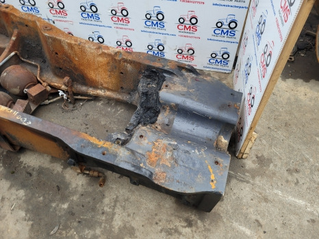 Mccormick X7, Xtx, Mtx Landini X7, Xtx165 Main Chassis Frame 4220863m8, 6673976a3 - Cabine: photos 4 Mccormick X7, Xtx, Mtx Landini X7, Xtx165 Main Chassis Frame 4220863m8, 6673976a3 - Cabine: photos 4