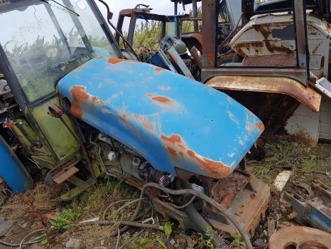 New Holland 60, Tm Series 8160 Engine Hood Bonnet 82005636, 82005635, 82021792 - Capot pour Tracteur agricole: photos 1 New Holland 60, Tm Series 8160 Engine Hood Bonnet 82005636, 82005635, 82021792 - Capot pour Tracteur agricole: photos 1