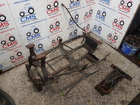 New Holland 8360, 8260, 8160, Tm120, Tm140 Bonnet, Hood Support Kit 82006312 - Capot pour Tracteur agricole: photos 4 New Holland 8360, 8260, 8160, Tm120, Tm140 Bonnet, Hood Support Kit 82006312 - Capot pour Tracteur agricole: photos 4