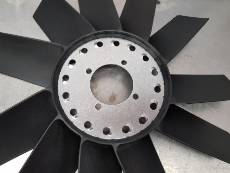 New Holland Caset4000, Td5, Td5000, Tla, Tnda, Tnsa Cooling Fan 5198172 - Ventilateur: photos 5 New Holland Caset4000, Td5, Td5000, Tla, Tnda, Tnsa Cooling Fan 5198172 - Ventilateur: photos 5