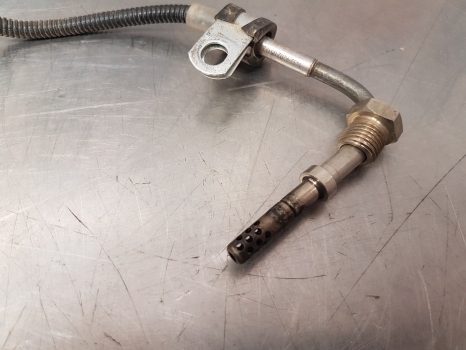 New Holland T5.95 Temperature Sender Sensor 47478866 - Capteur pour Tracteur agricole: photos 3 New Holland T5.95 Temperature Sender Sensor 47478866 - Capteur pour Tracteur agricole: photos 3