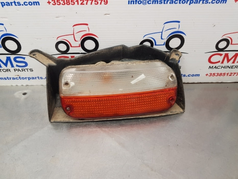 New Holland T6010, T6000, T7000,t7,tail Light With Support Lh 82032773, 87747247 - Lumière/ Éclairage: photos 1 New Holland T6010, T6000, T7000,t7,tail Light With Support Lh 82032773, 87747247 - Lumière/ Éclairage: photos 1