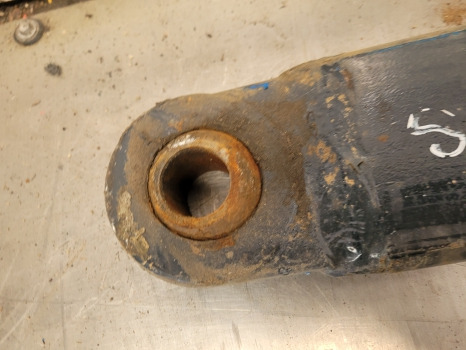 New Holland T6010, T6020, T6050, Ts100a Delta Lift Arm Rhs Mdc 5192283 - Suspension: photos 2 New Holland T6010, T6020, T6050, Ts100a Delta Lift Arm Rhs Mdc 5192283 - Suspension: photos 2